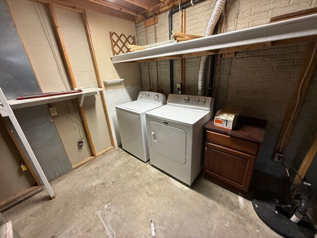 Building Photo - East Side Home for Rent