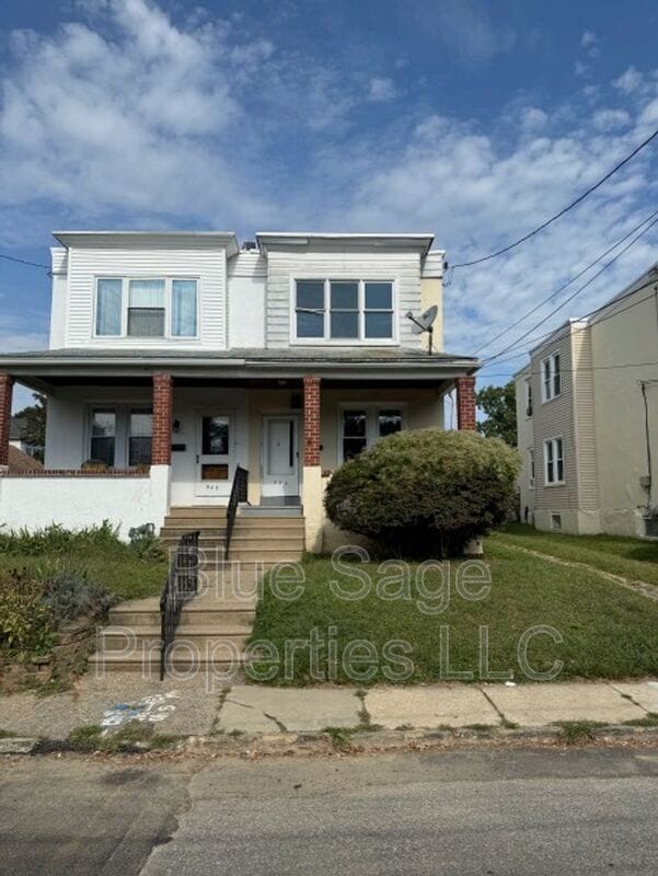 Primary Photo - 906 Coates St