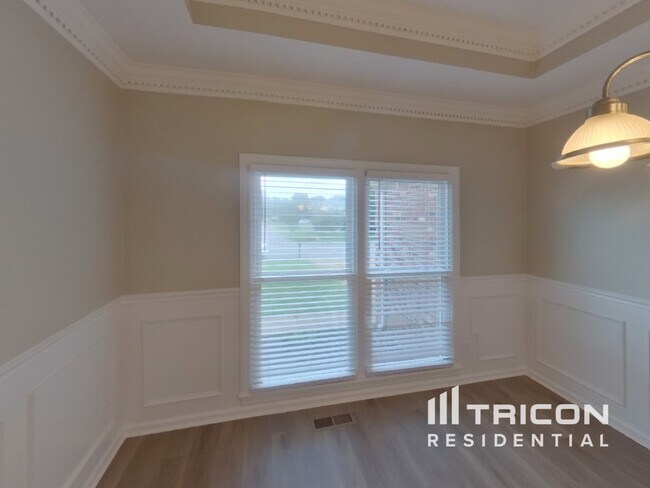 Building Photo - 1818 Brighton Dr