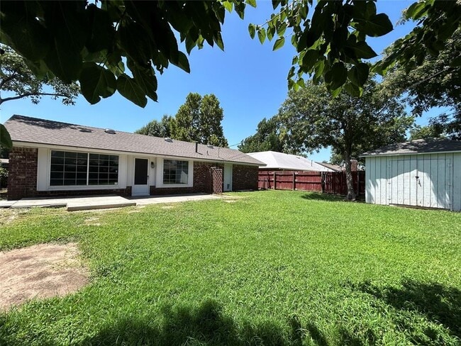 Building Photo - 7605 NW 25th Terrace