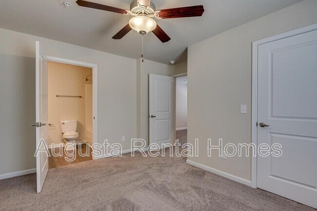 Building Photo - 2507 Otter Run