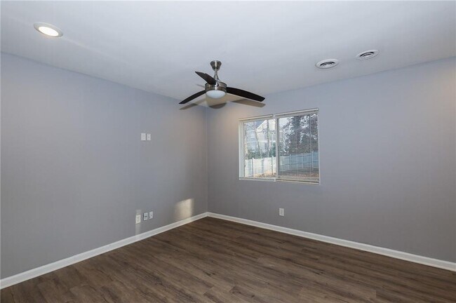 Building Photo - 1277 Goodwin Rd NE