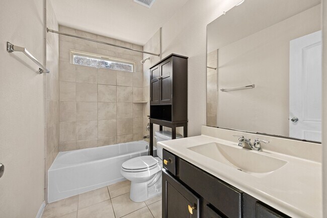 Building Photo - 7223 Pavilion Dr