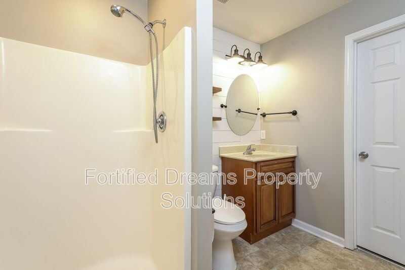 Building Photo - 307 Skiles Hts