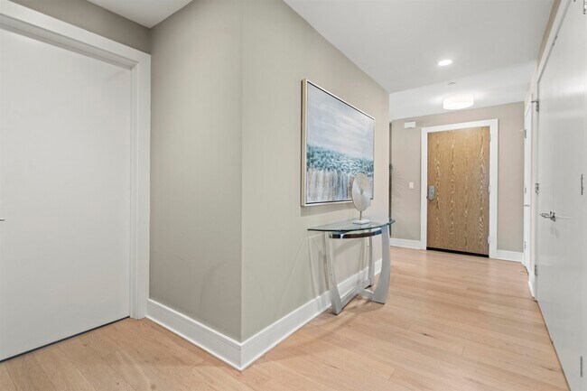 Building Photo - 9 Ave at Port Imperial