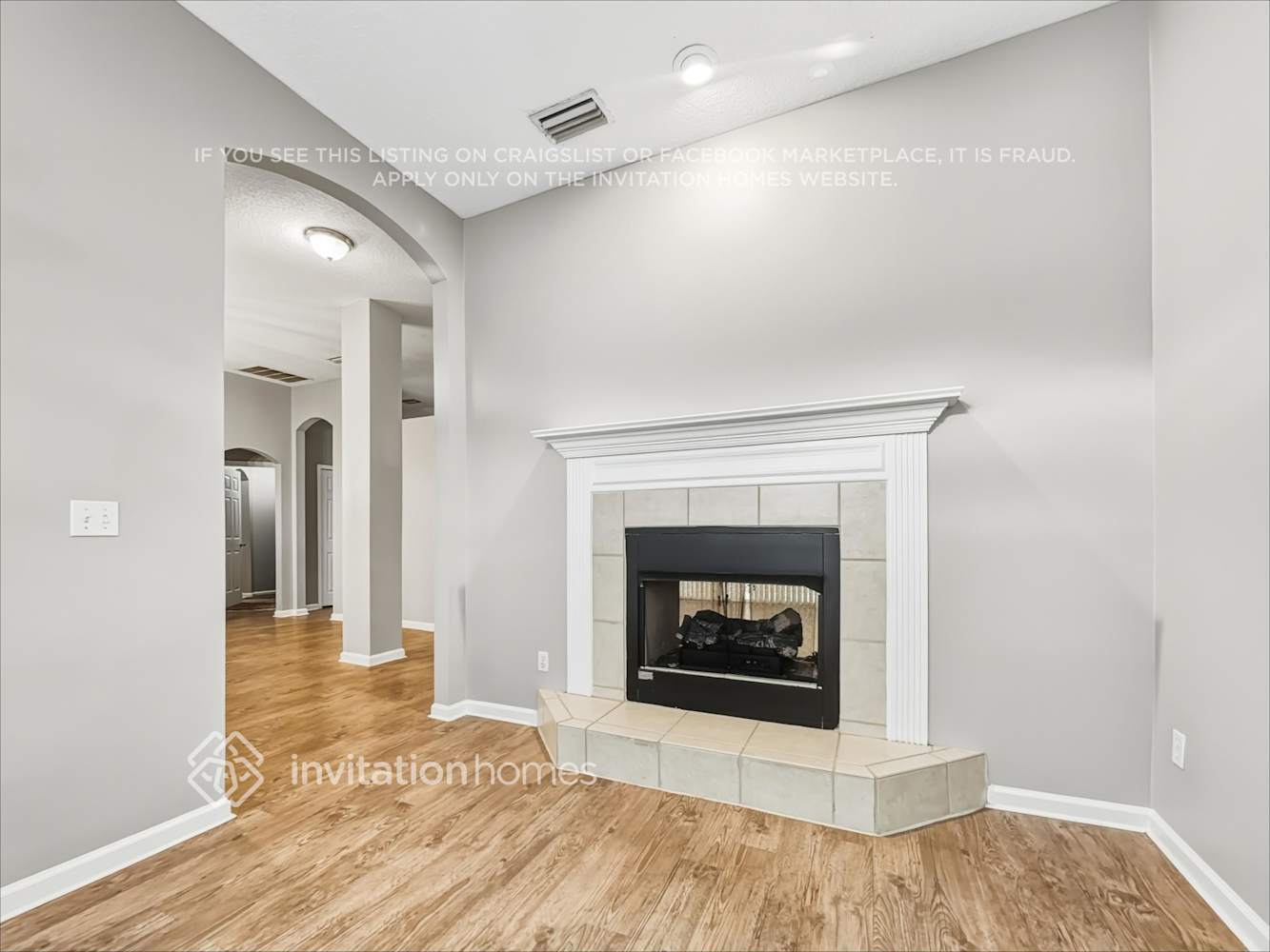 Building Photo - 14091 Summer Breeze Dr E