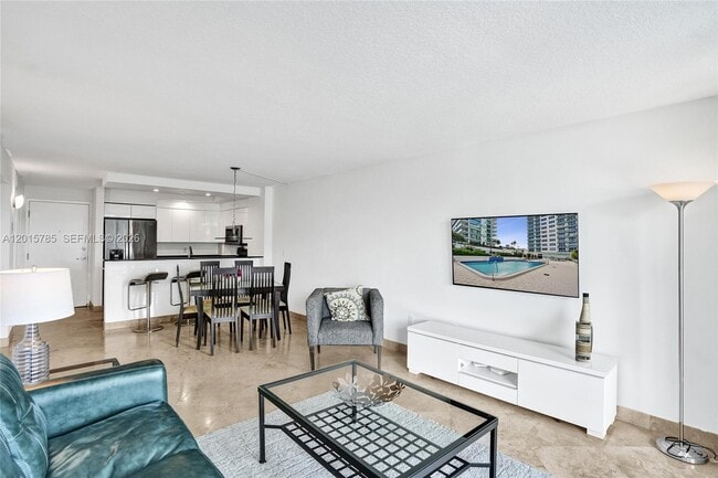Building Photo - 6917 Collins Ave