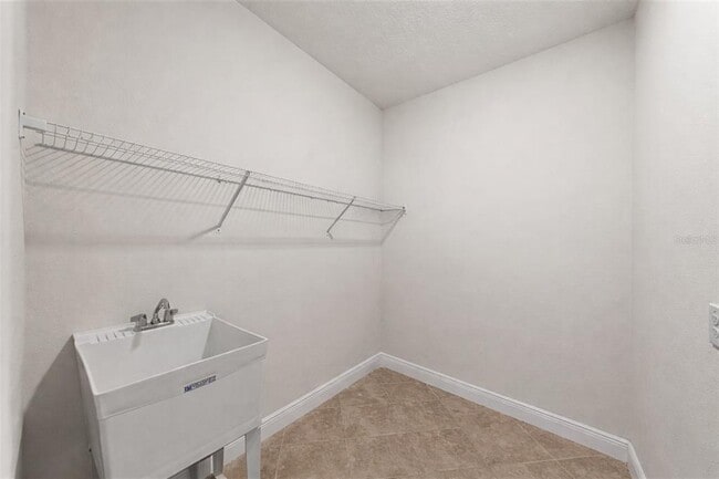 Building Photo - 34155 Evergreen Hill Ct