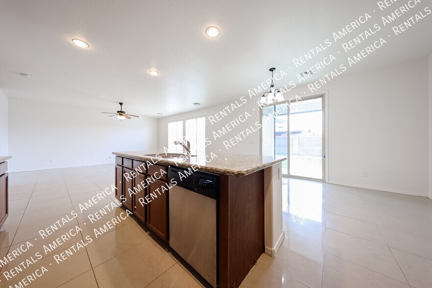 Building Photo - 20977 E Via De Olivos