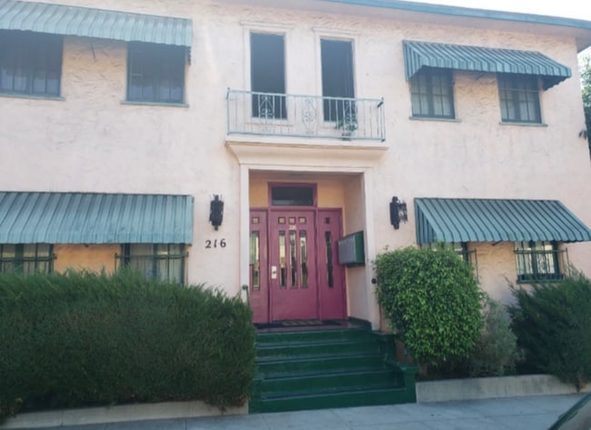 Building Photo - 216 E Valencia Ave