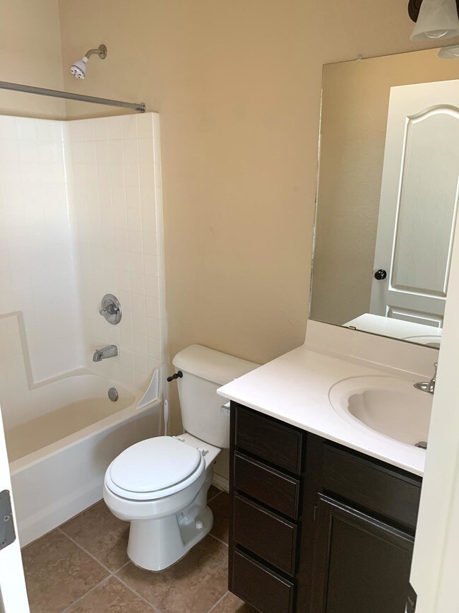 Building Photo - 14251 Desert Bush Dr