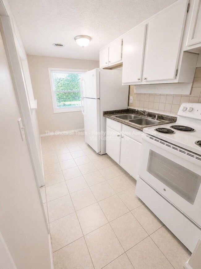 Building Photo - 316 Finley Dr