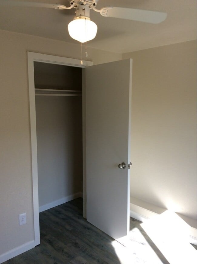 Building Photo - APPLY FOR THIS BEAUTIFUL HOME TODAY!
