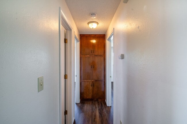 Building Photo - Fern Court Duplex