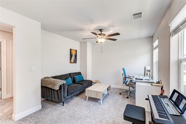 Building Photo - 15805 Oglethorpe Dr