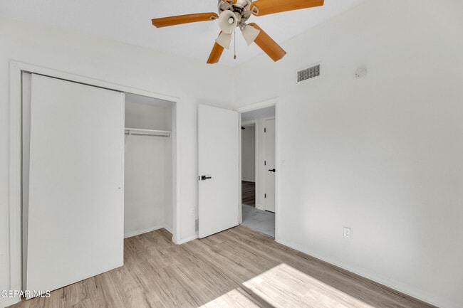 Building Photo - 536 Achim Dr