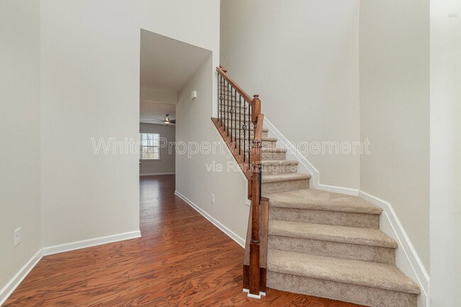 Building Photo - 7922 Kelburn Ln