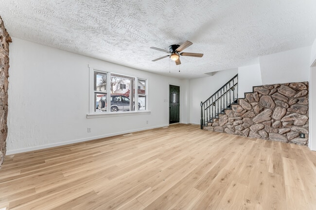 Building Photo - 2112 Gould Ave