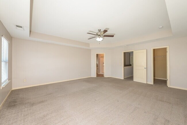 Building Photo - 466 Hill Crest Cir