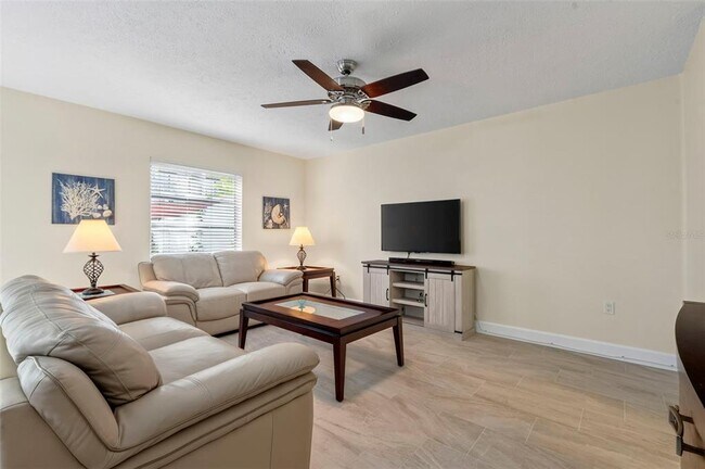 Building Photo - 2700 Bayshore Blvd