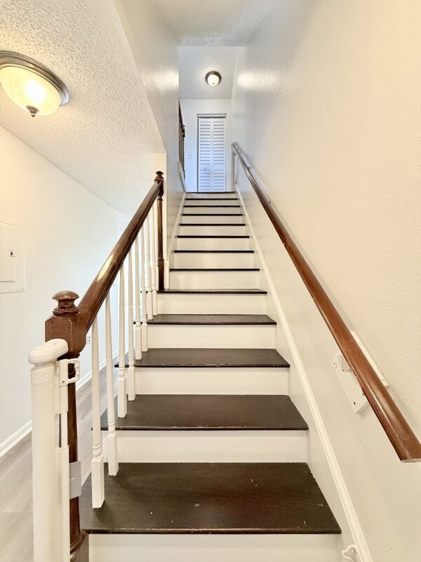 Building Photo - 2131 Ridge Rd