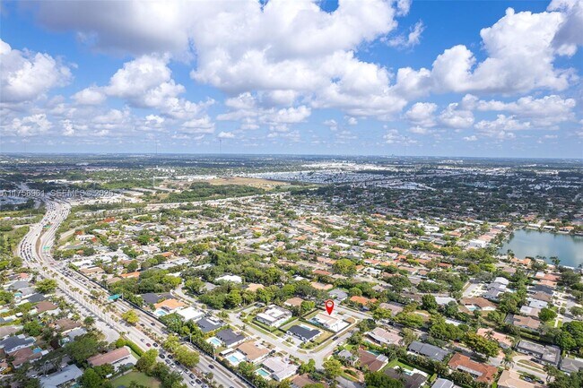 Building Photo - 2120 NE 204th St