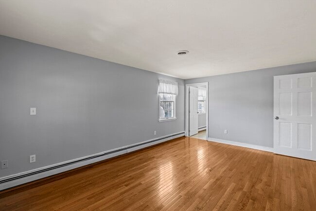 Building Photo - 38 Roosevelt St