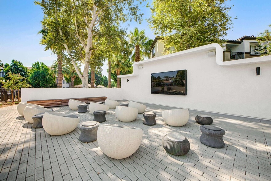Building Photo - Solamonte Apartments