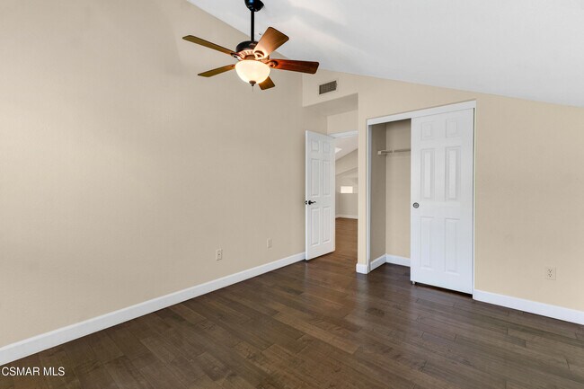 Building Photo - 406 Granite Hills St