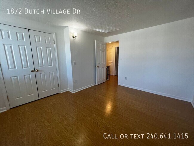 Building Photo - 1872 Dutch Village Dr