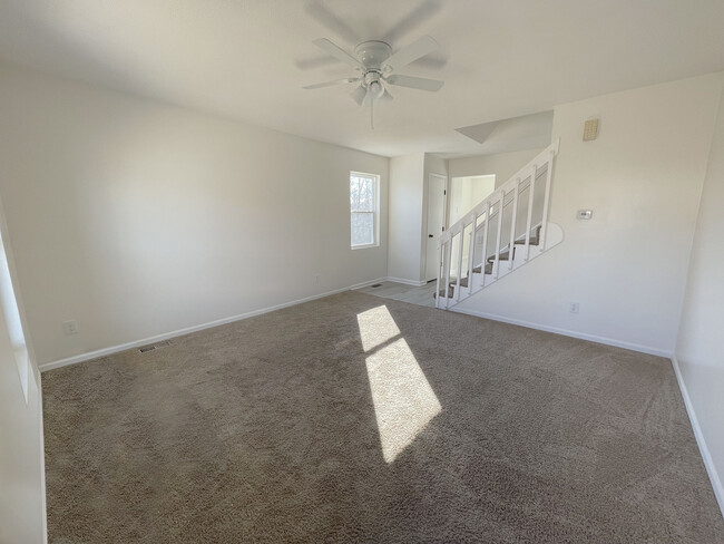 Building Photo - 7104 Orchard Ct