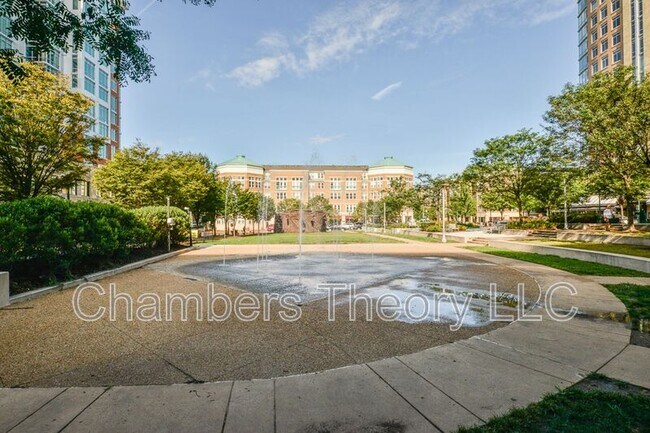 Building Photo - 11475 Washington Plaza W