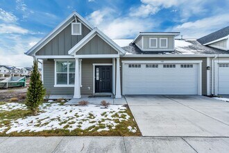 Building Photo - 2 Bedroom 2 Bathroom Twin Home in Orem