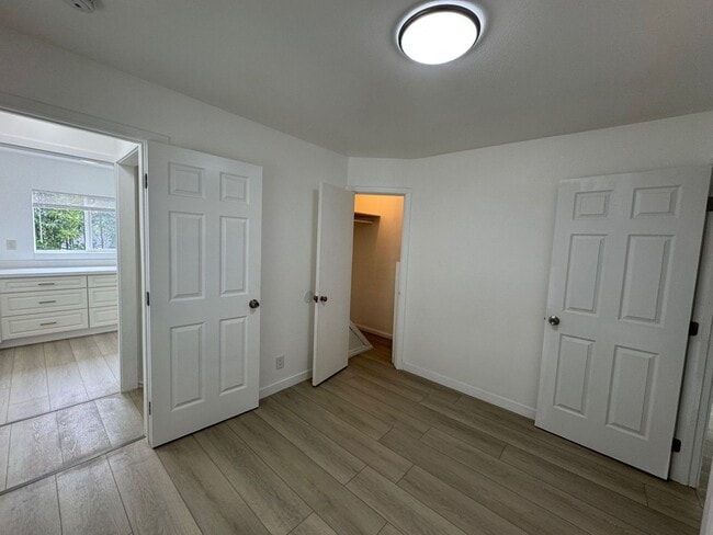 Building Photo - Newly renovated 4 bed 1 bath home in Burien