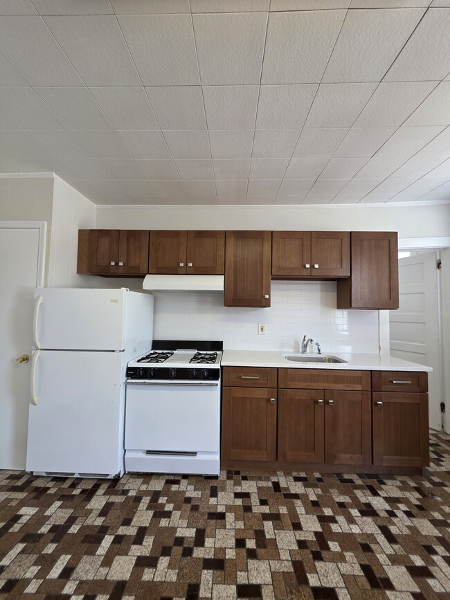 Building Photo - 114 Woodbridge Ave