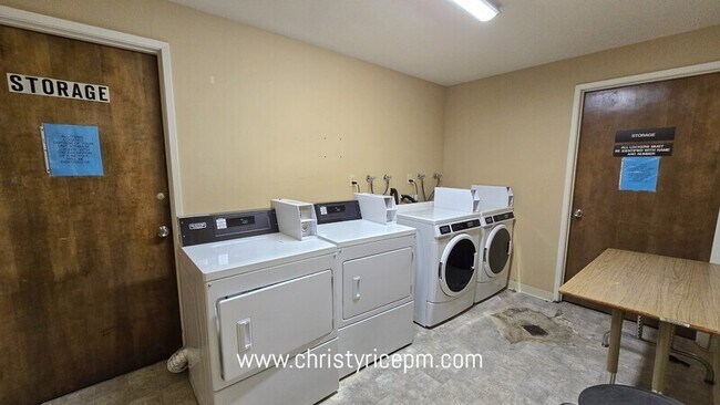 Building Photo - 11010 NE 68th St