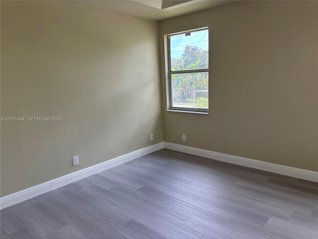 Building Photo - 5450 NW 94th Terrace