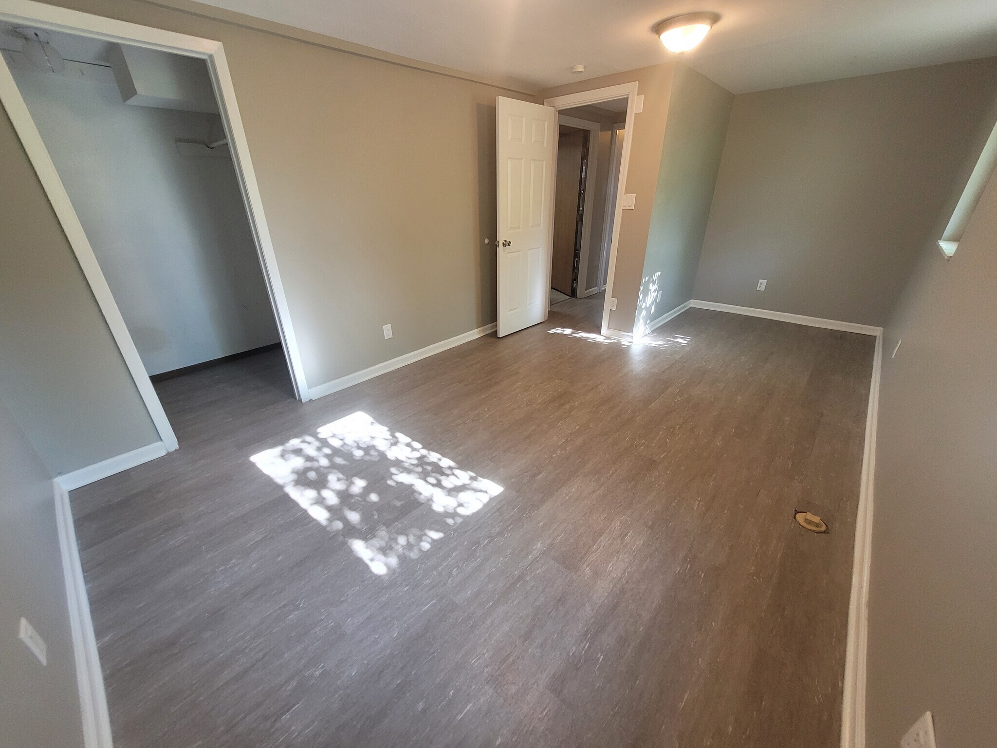 Building Photo - 518 Bergen Ave