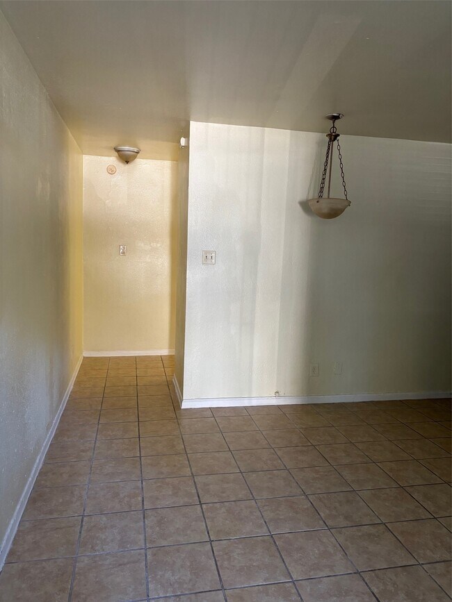 Building Photo - 3502 Campbell St