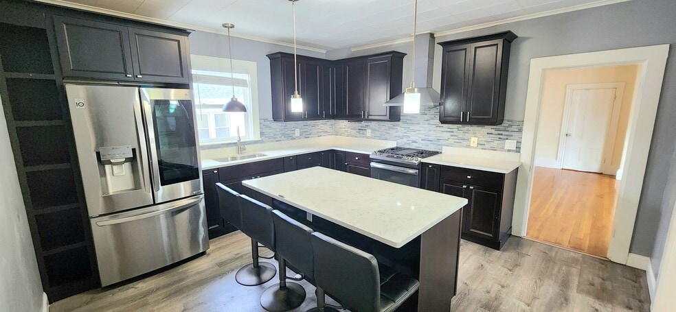 Primary Photo - 75 Central Ave