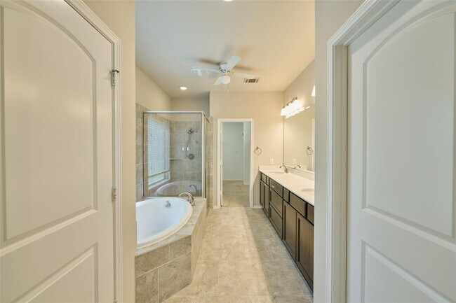 Building Photo - 103 Sunrise Haven Dr