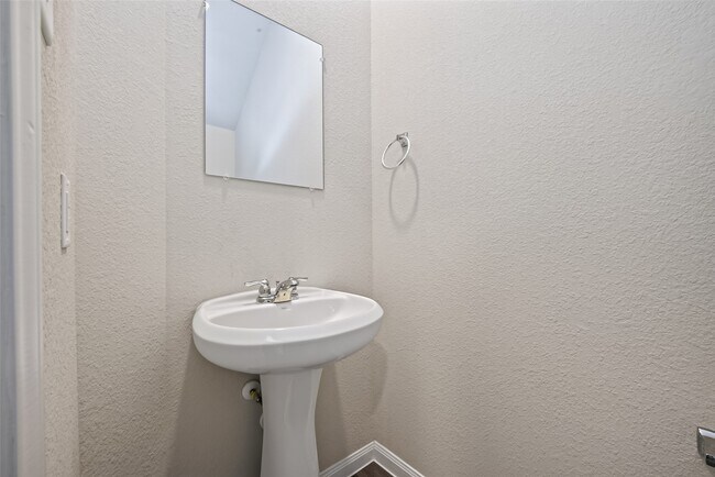 Building Photo - 13758 Goldeye Dr
