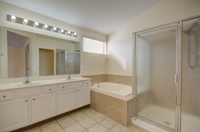Building Photo - 16416 Borio Dr