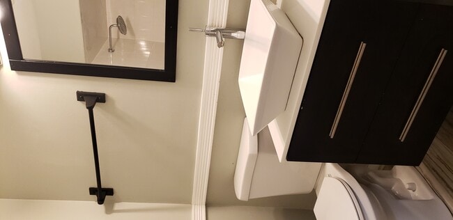 Building Photo - 239 Malibu Dr