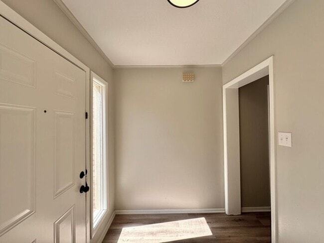 Building Photo - Available Now! 3 Bedroom 2.5 Bath Duplex i...