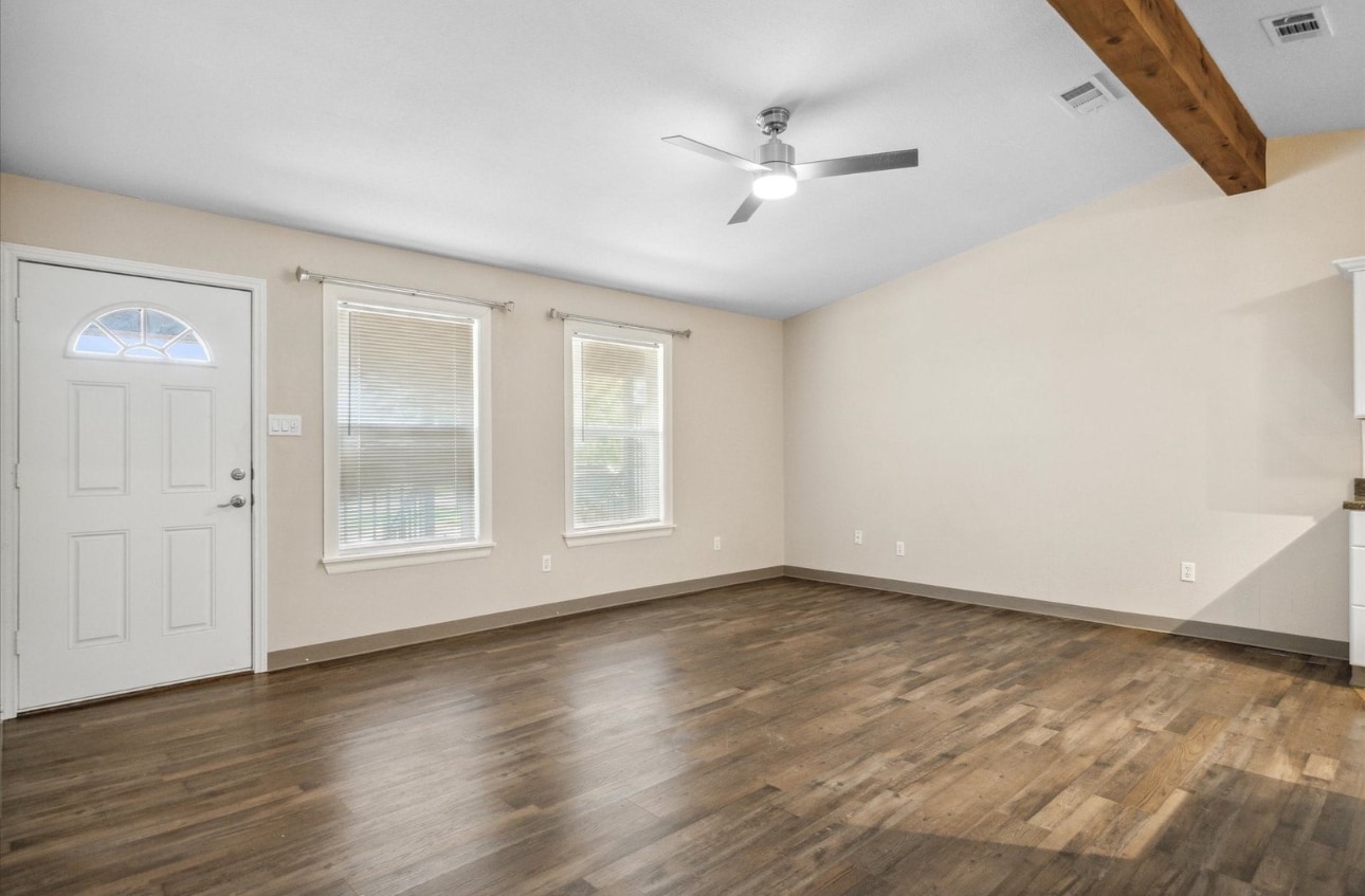 Building Photo - 18350 FM 47