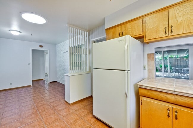 Building Photo - 1534 Crespi Dr
