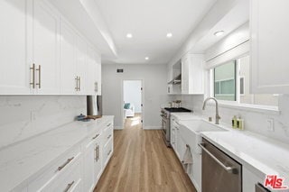 Building Photo - 324 S Elm Dr