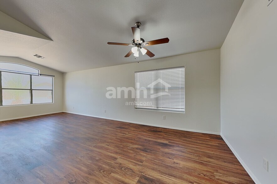 Building Photo - 10262 W Patrick Ln