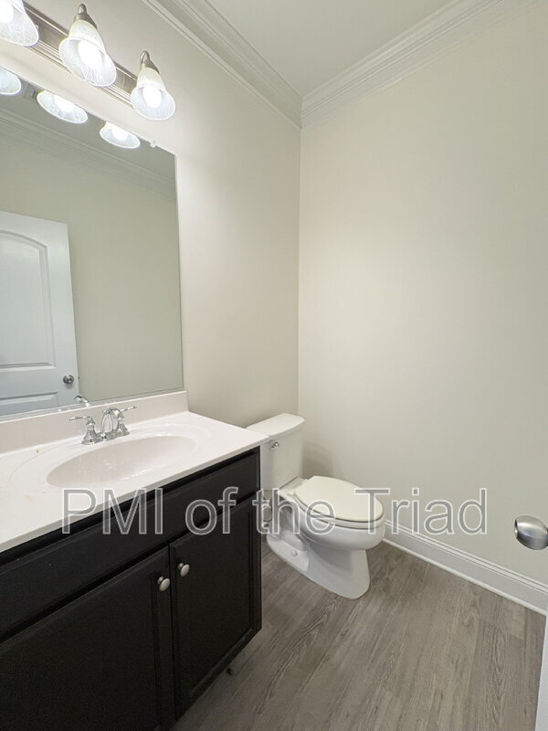 Building Photo - 2974 York Pl Dr NE